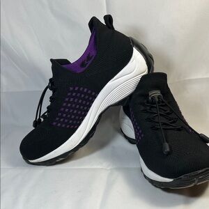 Dr. Scholl's Black and Purple Sneakers